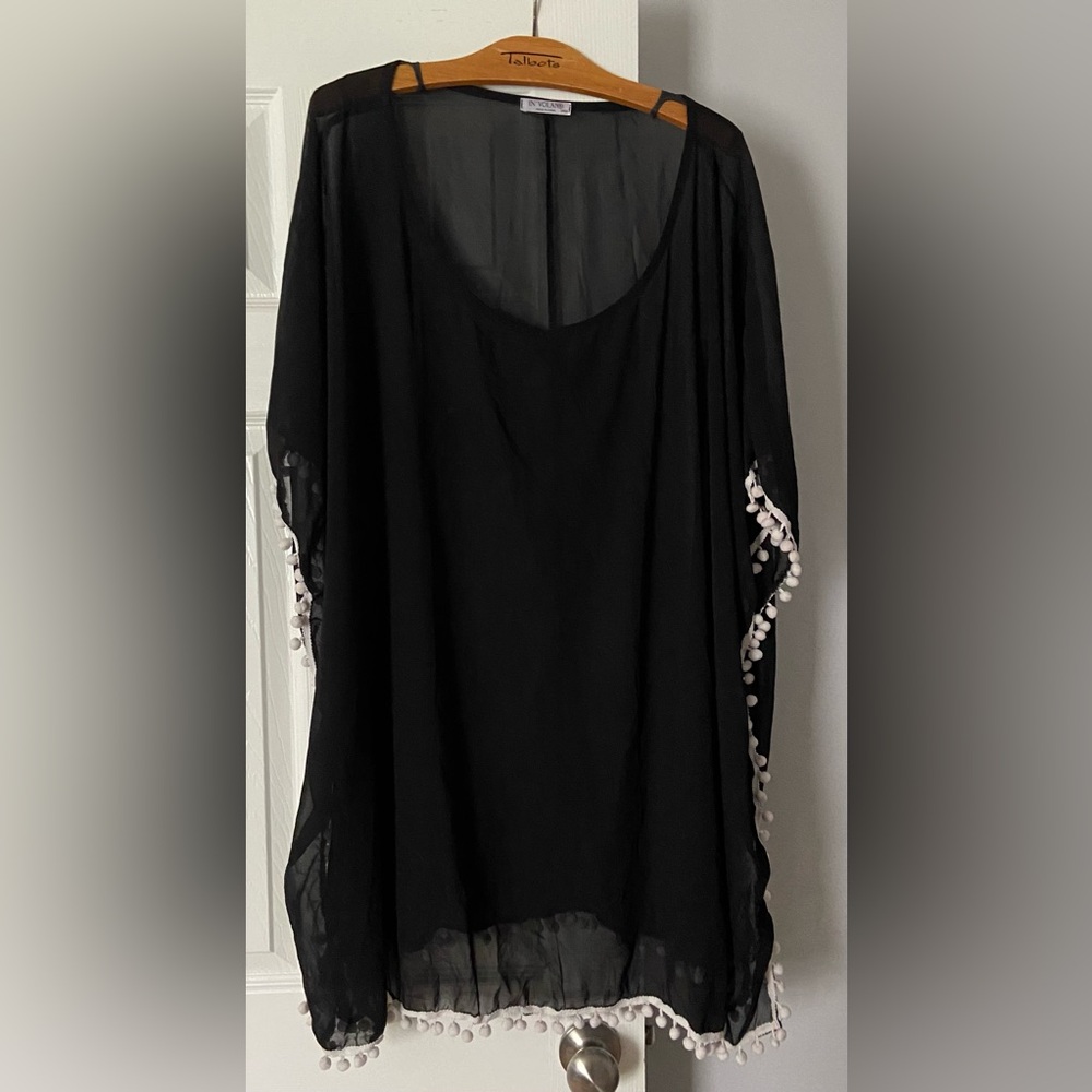 Amazon Beach Coverup. Black. Size 24W.